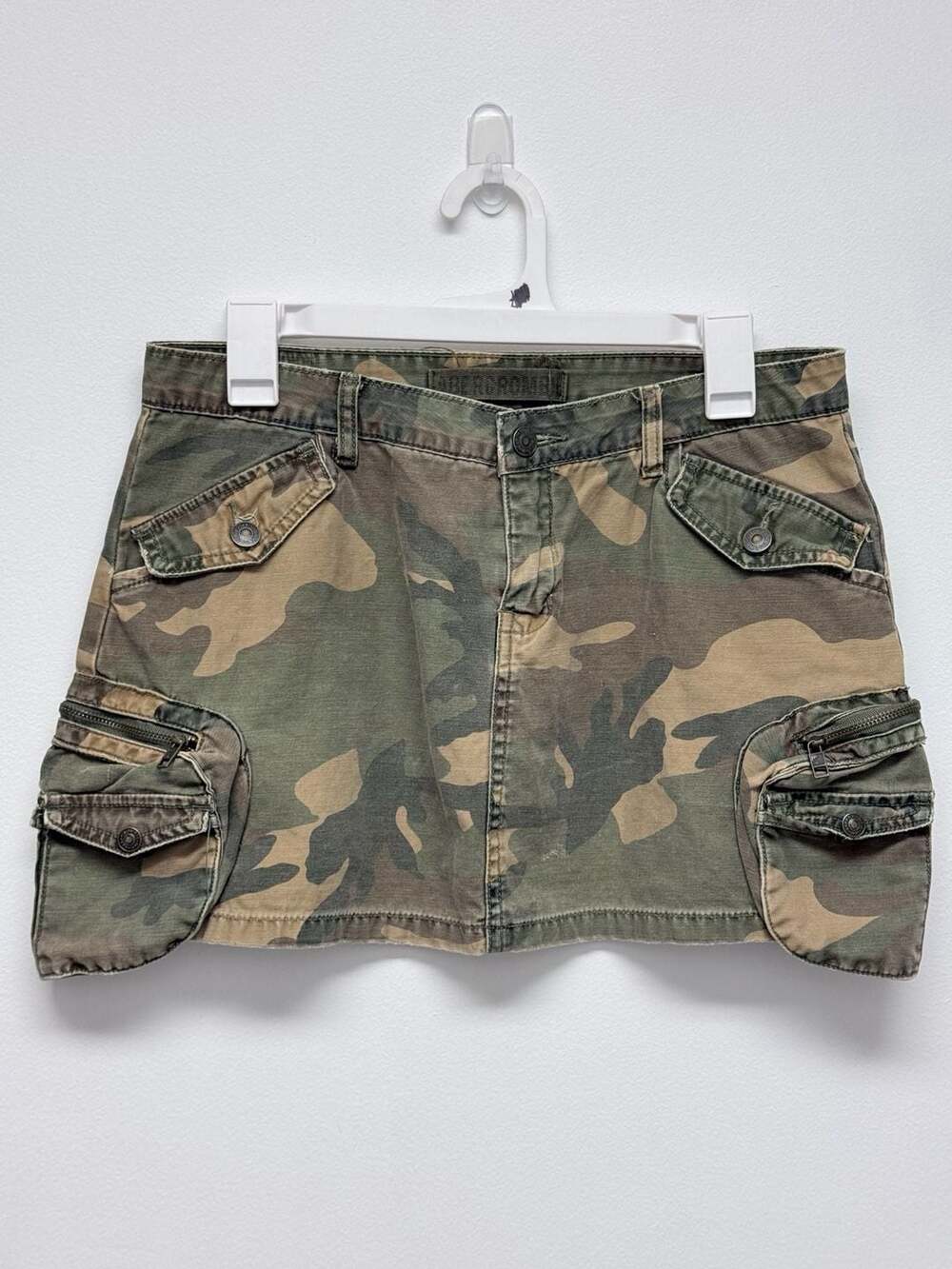 Abercrombie & Fitch Cargo Y2K Mini Skirt Size 4 Camo